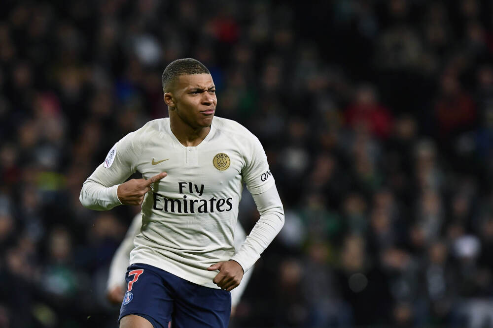   32岁中超旧将闪耀非洲杯 3场3球+2次炸裂倒钩 欧冠曾连破巴萨皇马